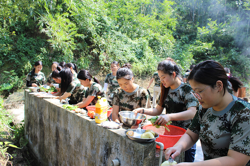 bandao sports家具团队户外拓展训练