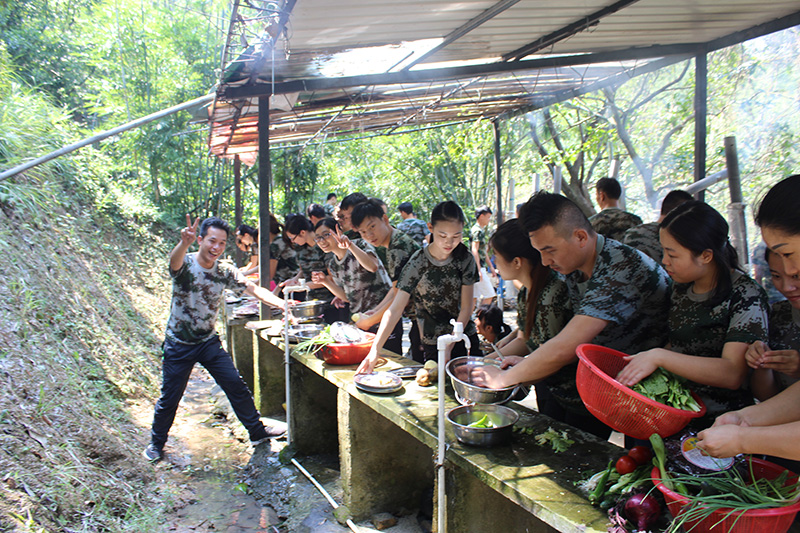 bandao sports家具团队户外拓展训练